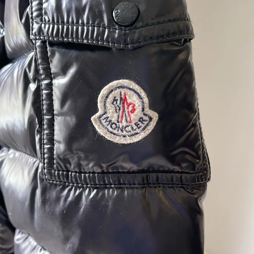 Authentic Moncler Shiny Black Puffer Jacket - Picture 2 of 13